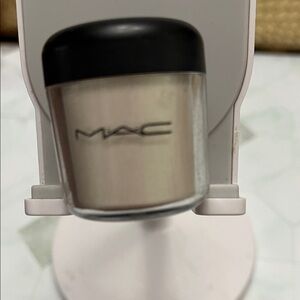 MAC White Gold Pigment